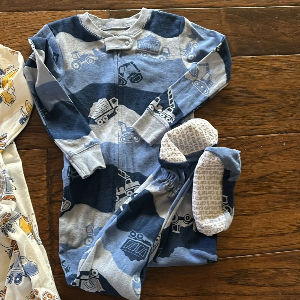 2 Carter's cotton pajamas 2t. New